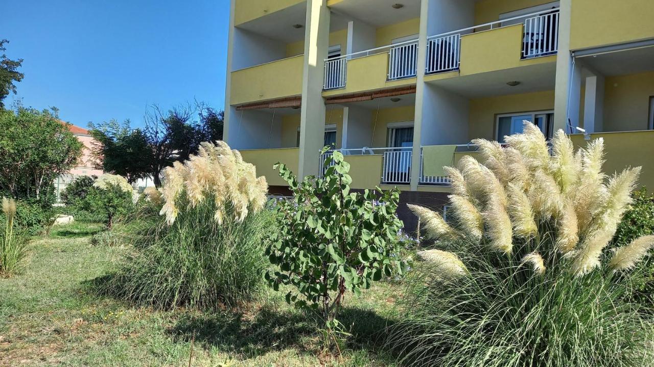 Apartment Sara - Cres Exterior foto